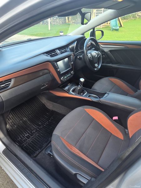 Toyota Avensis 2018 378673815