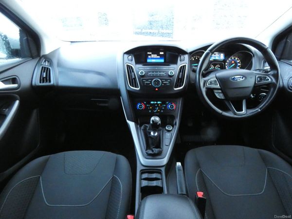 Ford Focus 1.0 Ecoboost Turbo 100PS Zetec 378675943