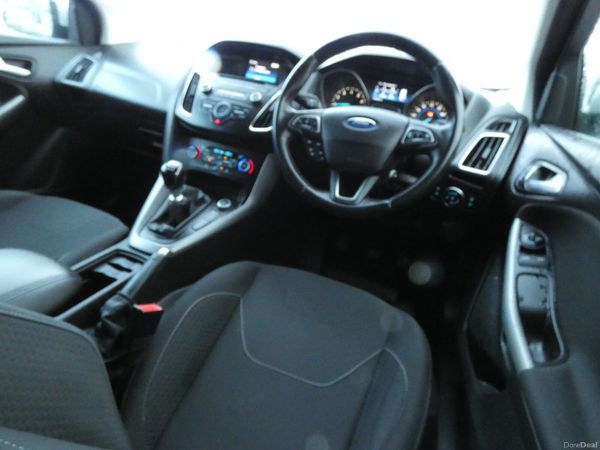 Ford Focus 1.0 Ecoboost Turbo 100PS Zetec 378675938