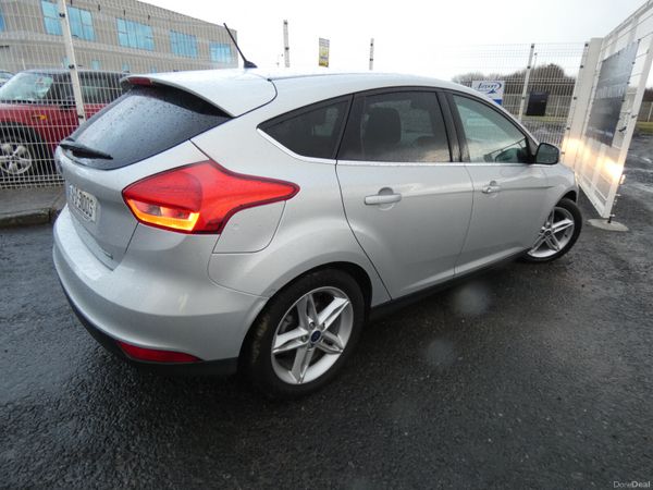 Ford Focus 1.0 Ecoboost Turbo 100PS Zetec 378675939