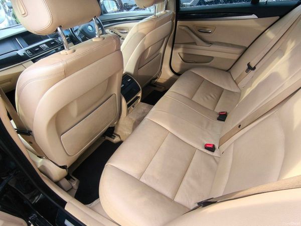 BMW 5-Series 520D SE 378688041