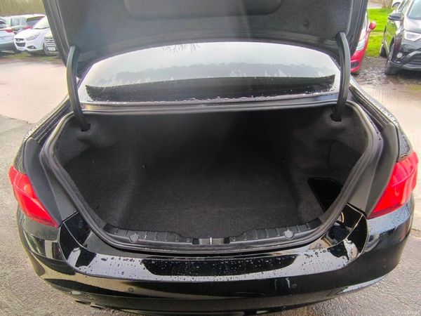 BMW 5-Series 520D SE 378688037