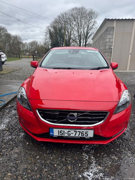 2015 Volvo V40 – High Spec – Stunning Red 378691423