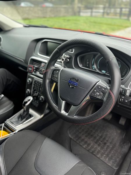 2015 Volvo V40 – High Spec – Stunning Red 378691429