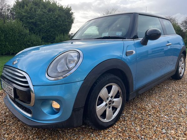 Mini Cooper 2015 378698563