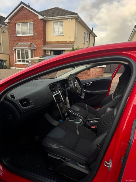 2015 Volvo V40 – High Spec – Stunning Red 378699815