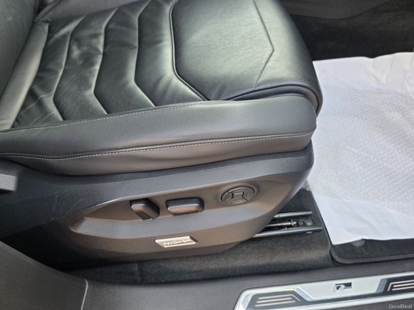 Volkswagen Touareg R-Design 2020 378608061