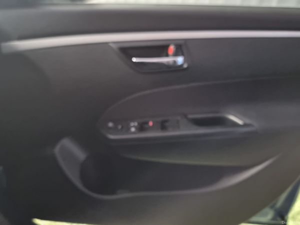 2012 Suzuki Swift Automatic 378624147