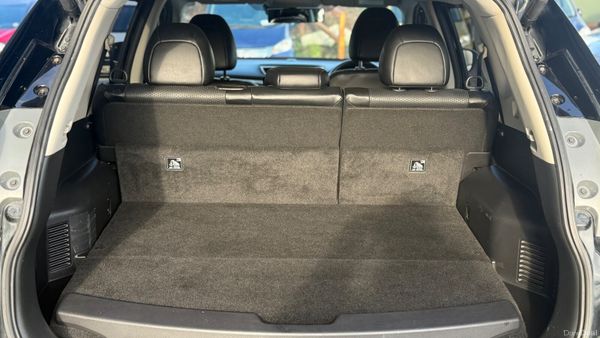 2017 Nissan Xtrail  Hybrid Automatic 378629567