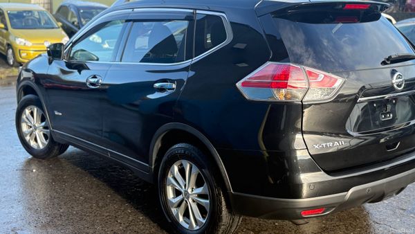 2017 Nissan Xtrail  Hybrid Automatic 378629569