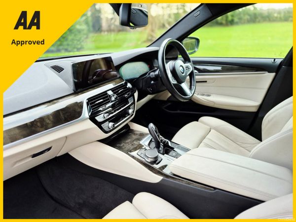 💥2019 BMW 5-Series💥(M-Sport+Sunroof+Low Km's) 378636279