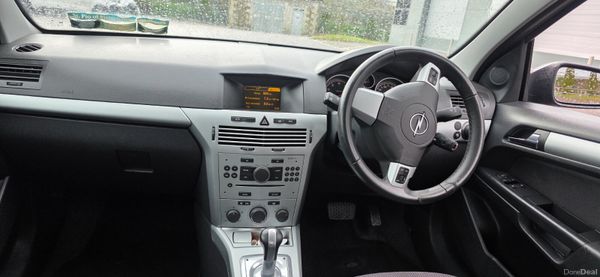 Opel Astra AUTOMATIC Nct and Tax 378747744