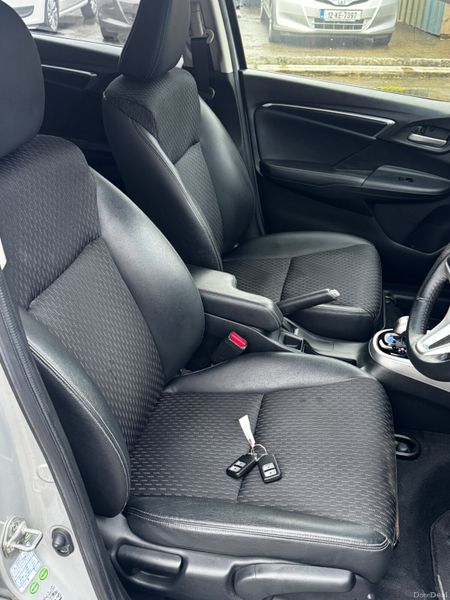 Honda fit 1.5 Auto Hybrid 54000kms 2014 378766425