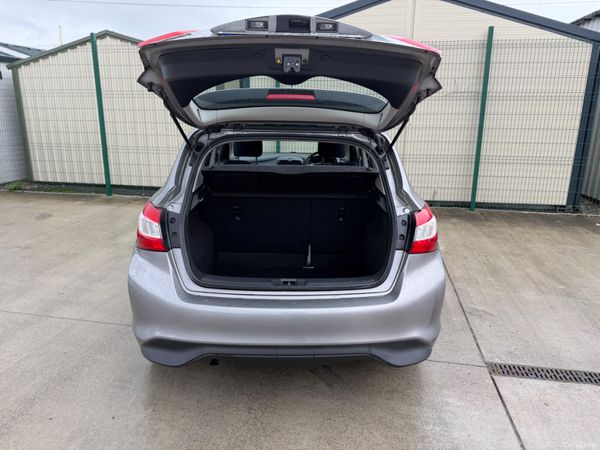 Nissan Pulsar 2015 109kms!!! 378713582