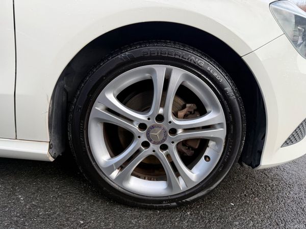 2015 Mercedes-Benz A180 1.6L Petrol Automatic 378724451