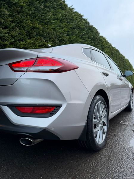 Hyundai i30 FASTBACK 1.0 PETROL TURBO 2018 378727561