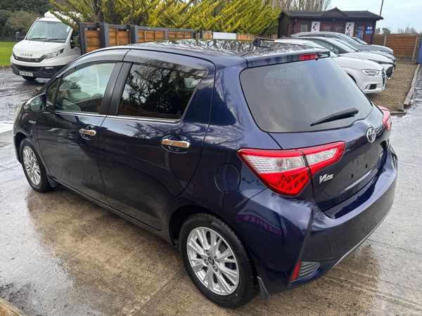 Toyota Vitz Jewela Hybrid automatic 378733259