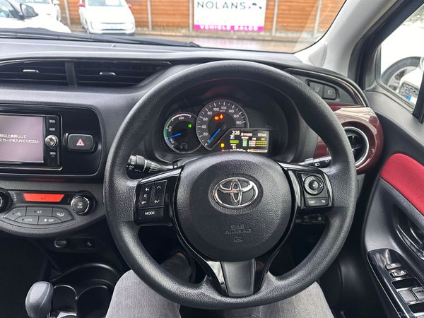 Toyota Vitz Jewela Hybrid automatic 378733274
