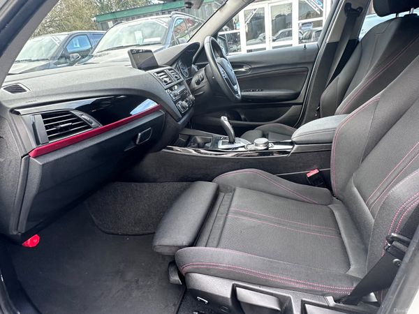 17 Bmw 118D Sports 378845243