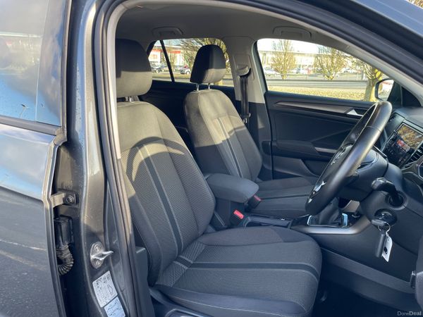 Volkswagen T-Roc 2018 378859969