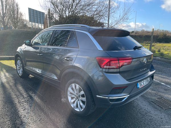 Volkswagen T-Roc 2018 378859973