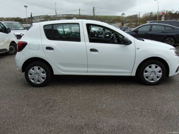 Dacia Sandero 2017 378806394