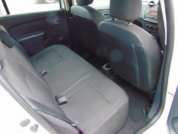 Dacia Sandero 2017 378806410