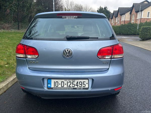 Volkswagen Golf 2010 (01/27) 378832883