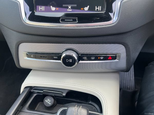 2022 Volvo XC90 R Design T8 Recharge PHEV Pan Roof 379051975