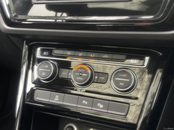 162 Volkswagen Touran 1.2 TSI 7 seater HIGHLINE 379058341