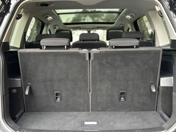 162 Volkswagen Touran 1.2 TSI 7 seater HIGHLINE 379058331