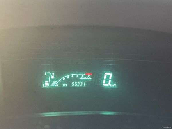 Toyota Yaris 2005 very low klms new nct 379096559