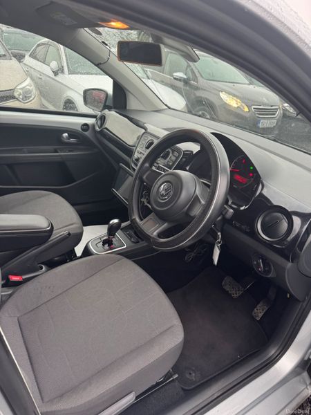 Volkswagen up! Automatic 379025301