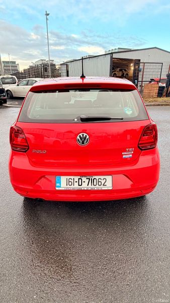 Volkswagen Polo 2016 - Red 379035219