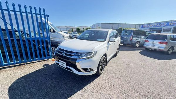 Mitsubishi Outlander 2.0 Hybrid Plug in 2018 379159823