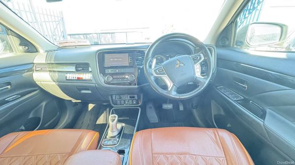 Mitsubishi Outlander 2.0 Hybrid Plug in 2018 379159825