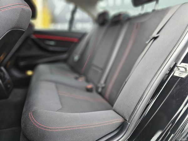 BMW 330E // LOW MILEAGE // 01/27 NCT 379163825