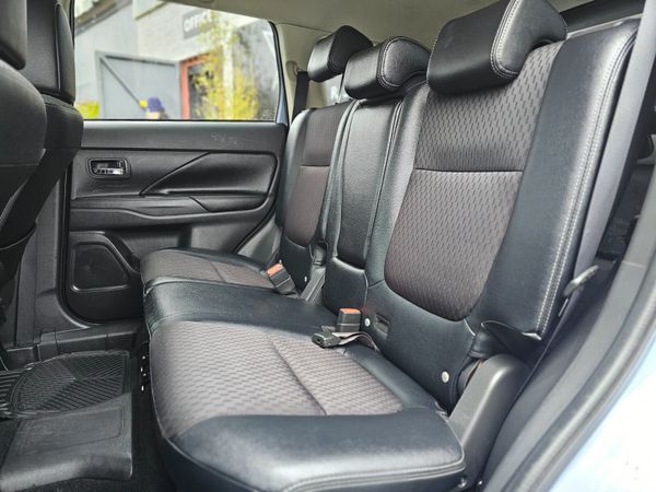 MITSUBISHI OUTLANDER PHEV 4X4 // 12/26 NCT 379165375