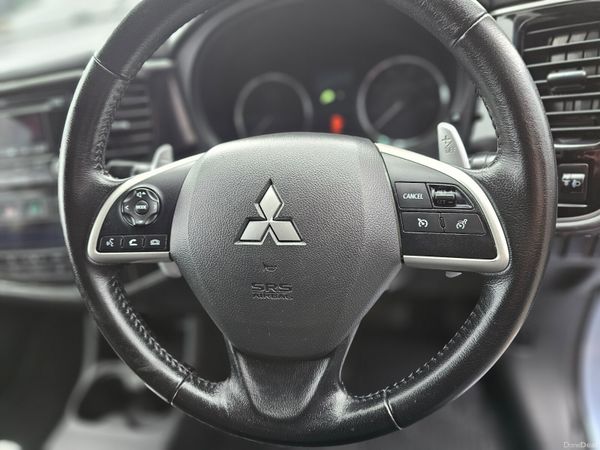 MITSUBISHI OUTLANDER PHEV 4X4 // 12/26 NCT 379165379