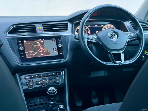 2018 Volkswagen Tiguan 2.0TDI HIGHLINE Great spec 379173111