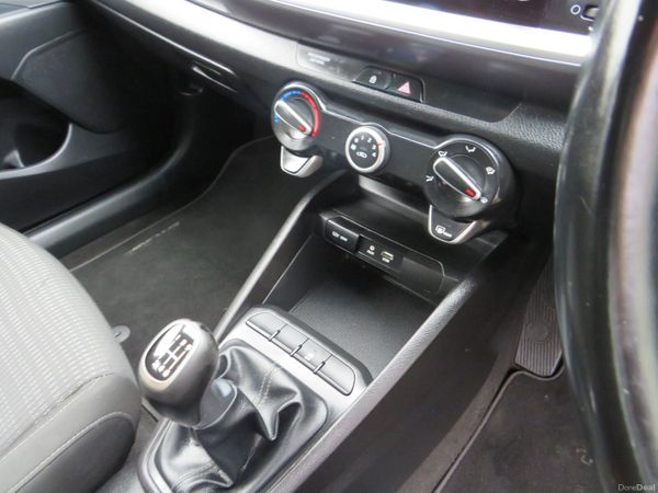 Kia Stonic 2018 5DR LOW MILEAGE  NCTD 28 379259927