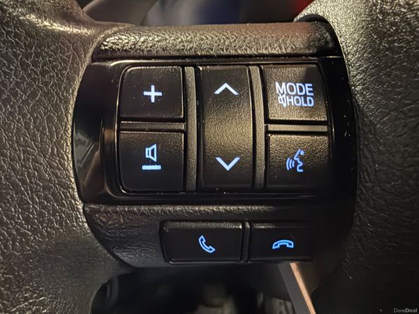 171 Toyota Hilux 2.3D4D 4 Seat Crew Cab  High Spec 379260314