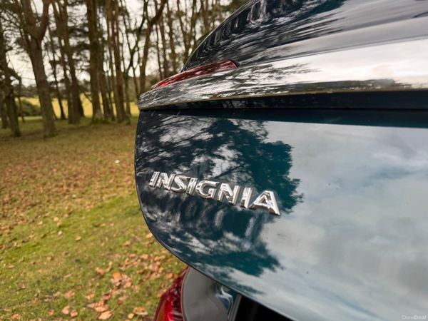 Opel Insignia Diesel Elite Top Spec 379260703