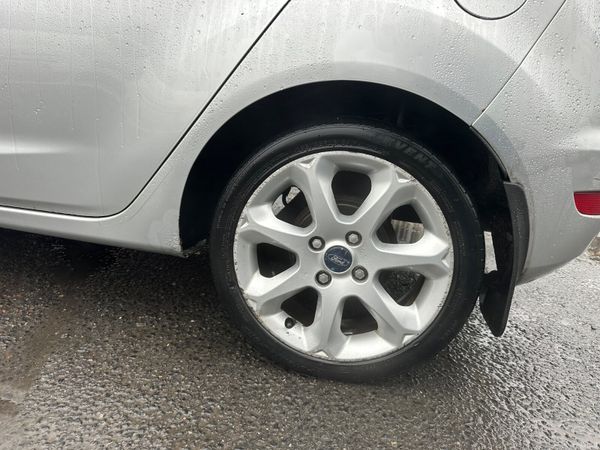 Ford Fiesta 1.6 Petrol ZETEC S NCT TAX 379265313