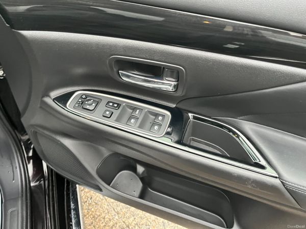 MITSUBISHI OUTLANDER 2017, 2.0 PHEV AUTO LOW KMS 379289435