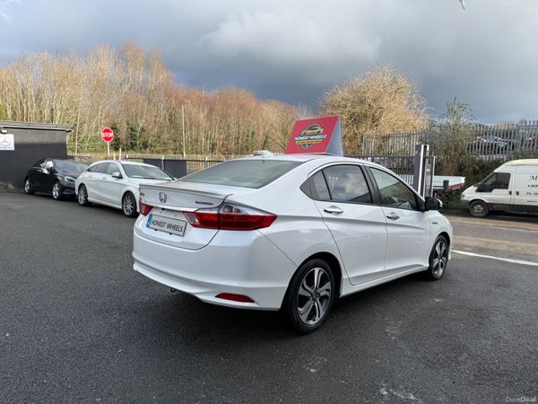 2015 Honda Grace 1.5L Hybrid Automatic 379293163