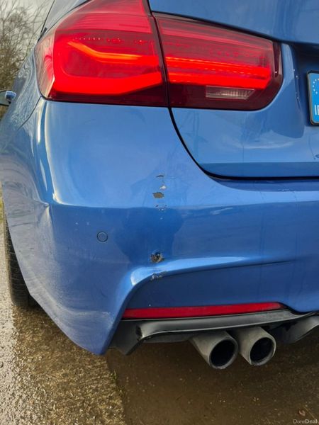 BMW 3-Series 2018 330e Hybrid 379238021