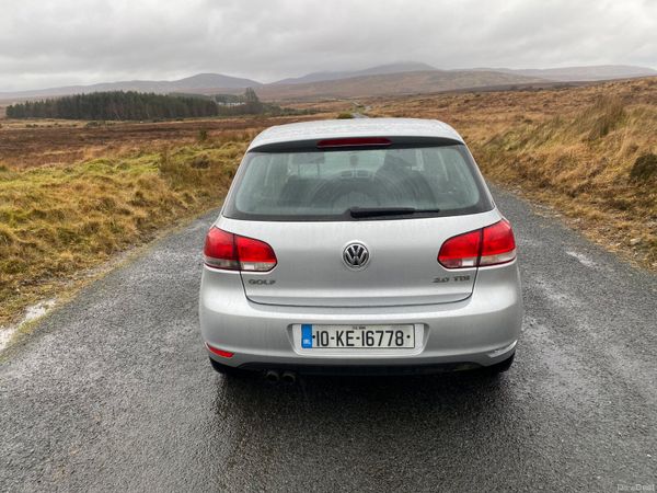 Volkswagen Golf 2010 379351559