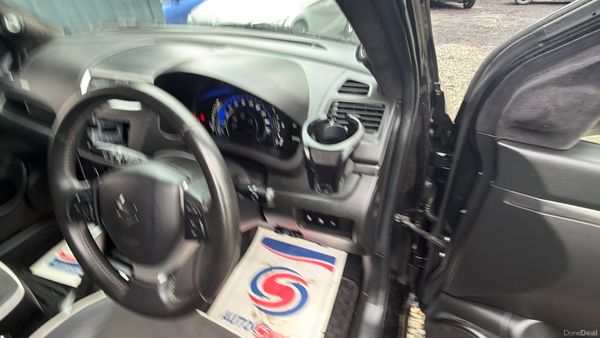 Suzuki Swift hybrid 2014 379382661