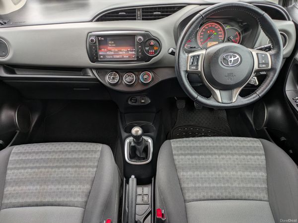 TOYOTA YARIS LUNA/ REVERSE CAMERA /NEW NCT 379306674